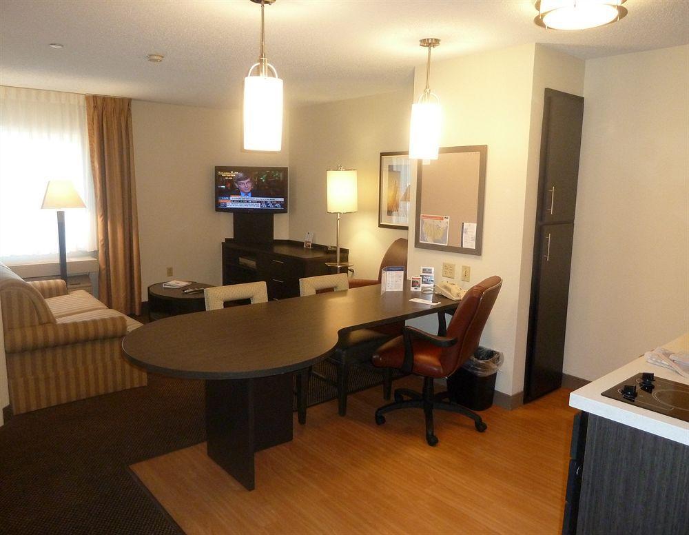 Sonesta Simply Suites Chicago ليبرتفيل المظهر الخارجي الصورة
