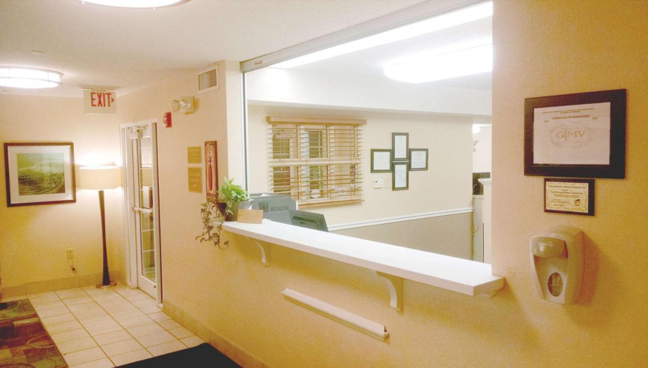 Sonesta Simply Suites Chicago ليبرتفيل المظهر الخارجي الصورة