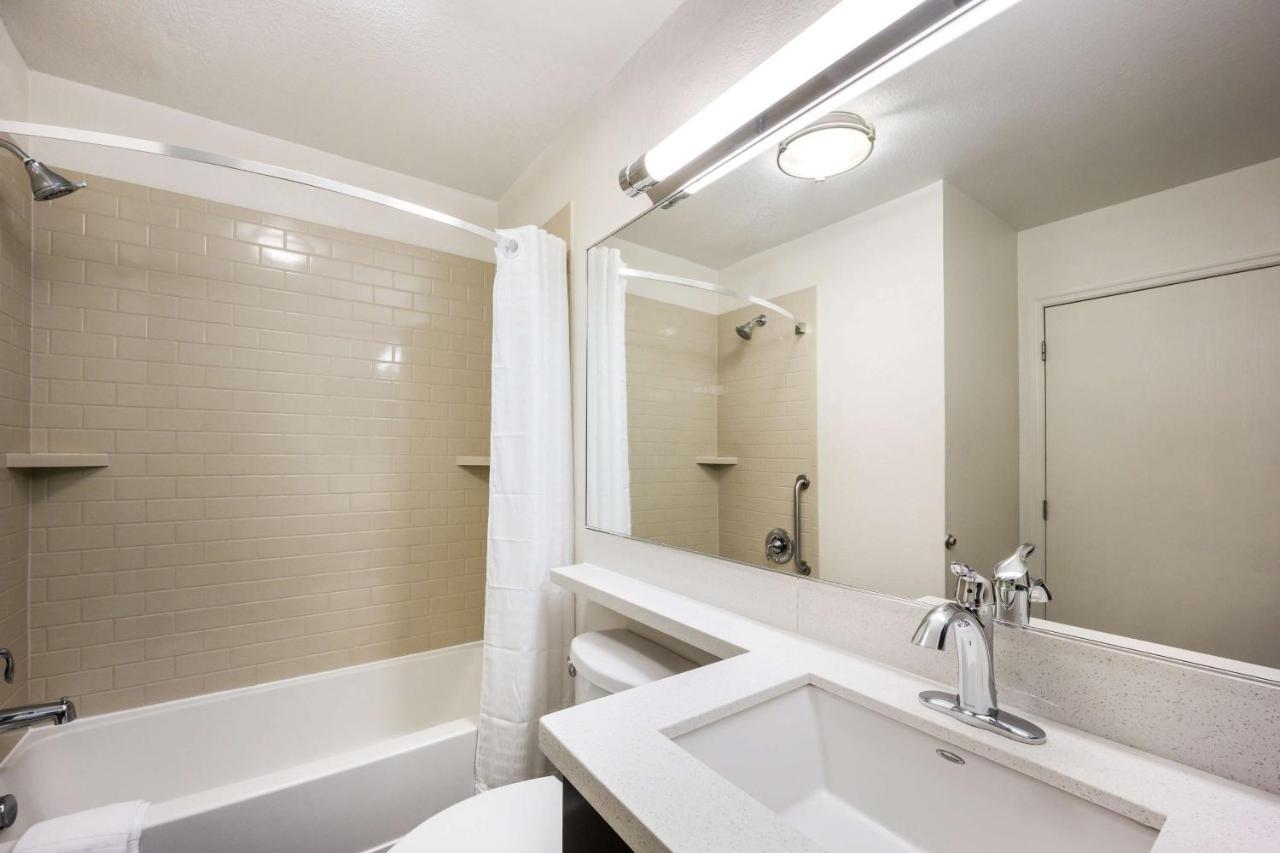 Sonesta Simply Suites Chicago ليبرتفيل المظهر الخارجي الصورة