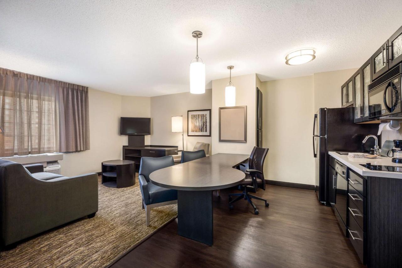 Sonesta Simply Suites Chicago ليبرتفيل المظهر الخارجي الصورة