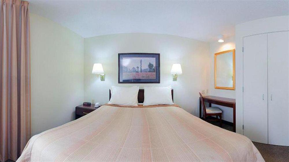 Sonesta Simply Suites Chicago ليبرتفيل المظهر الخارجي الصورة